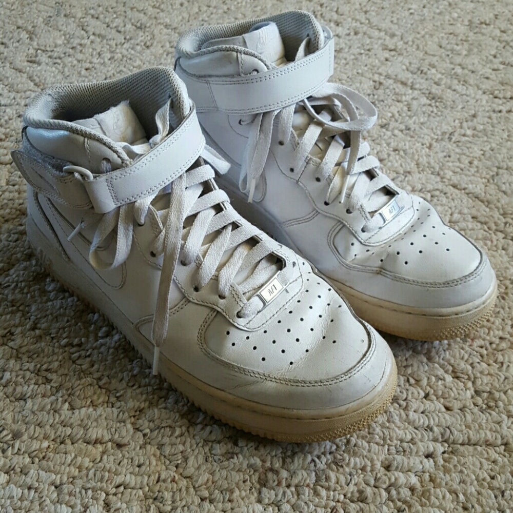 Mens Nike Air Force 1 mid 07 basketball shoes